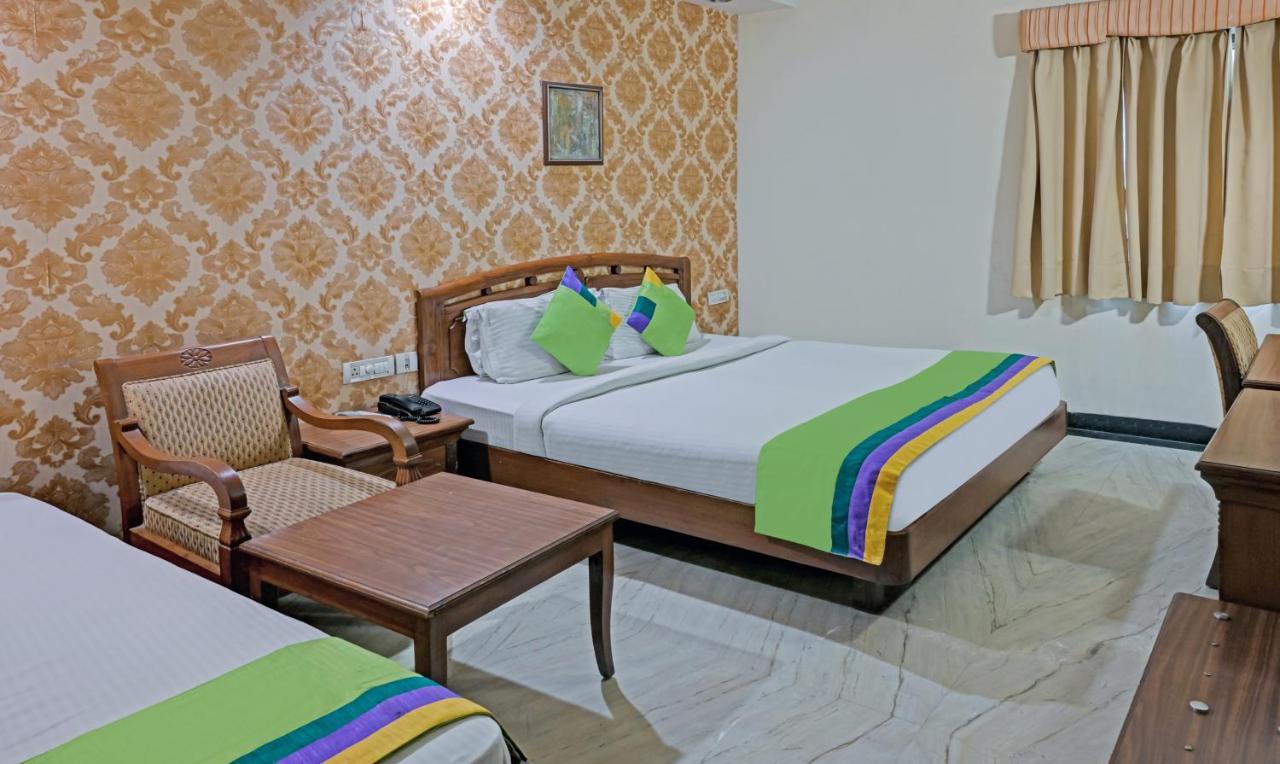 Itsy Auzone & Hotel